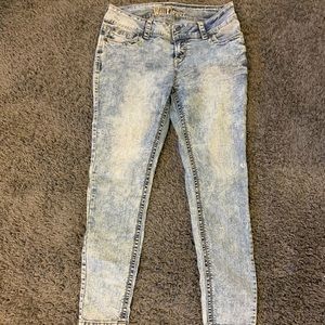 Wallflower acid wash jeans women’s size 13